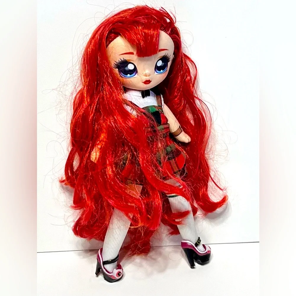 NA NA NA Teen Surprise Doll Samantha